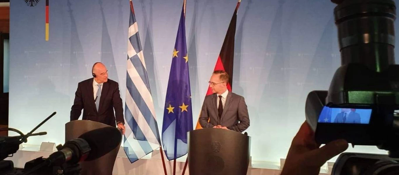 Δένδιας από Βερολίνο για γερμανικές αποζημιώσεις: «Έχω την πεποίθηση ότι το θέμα θα επιλυθεί όπως είναι σωστό»